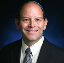 핀코스 추리그 유대역사학 교수